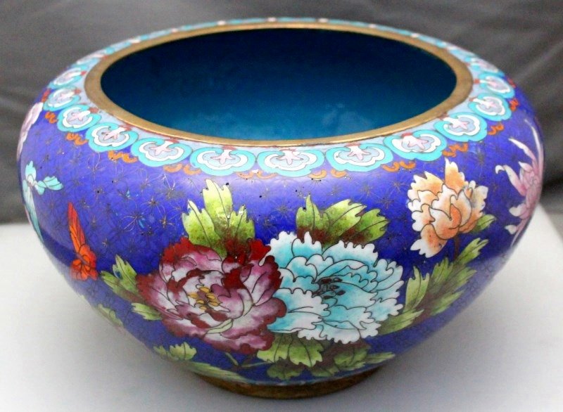 LARGE ANTIQUE CHINESE CLOISONNE BOWL PEONIES & PHOENIX: Antique Chinese Qing Dynasty Cloisonne Enamel Bowl. Late 19th, early 20th century, gilded bronze bulbous body. Beautiful cobalt ground finely decorated in multi colored peonies, lotus, butterflies and
