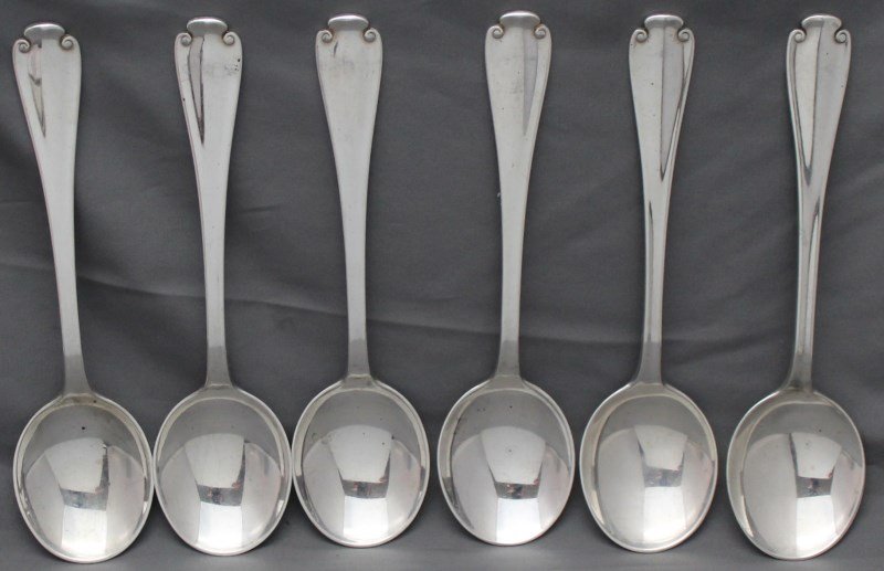 6 PC TIFFANY STERLING CREAM SOUP SPOONS - FLEMISH 1911: Six Tiffany Sterling Silver Round Bowl Soup Spoon (Cream Soup) in the 1911 Flemish Pattern. Each Spoon measures 6 7/8. 374 Grams total weight. PROVENANCE: The Estate of noted NYC attorney, author and