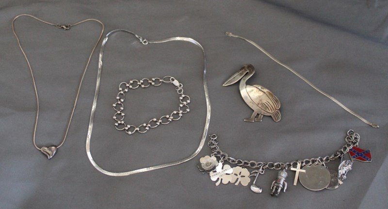 LOT VINTAGE STERLING JEWELRY CHARM BRACELET + MORE (1 of 6)