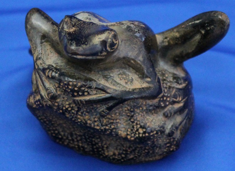 HAND CARVED STONE FROG (1 of 9)