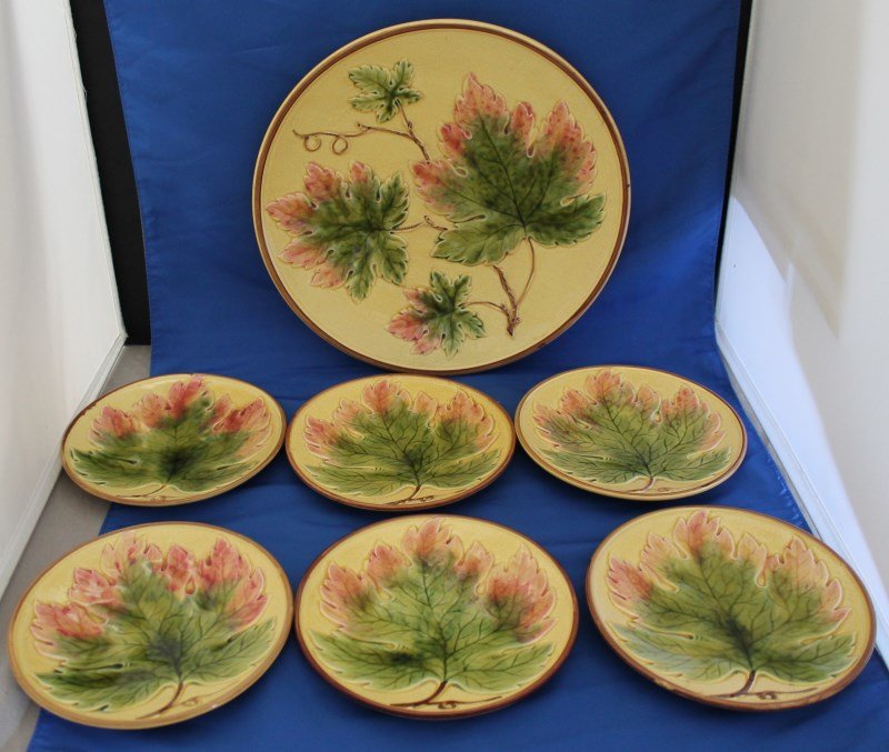 GEORG SCHNEIDER ZELLS MAJOLICA CAKE SET (1 of 7)