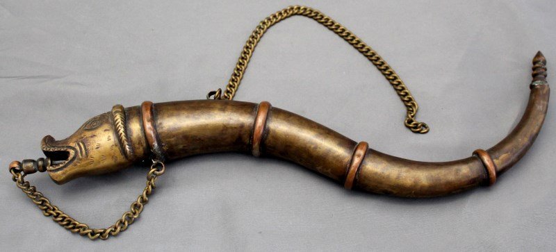 MUGHAL 19th c. FIGURAL POWDER FLASK (1 of 10)