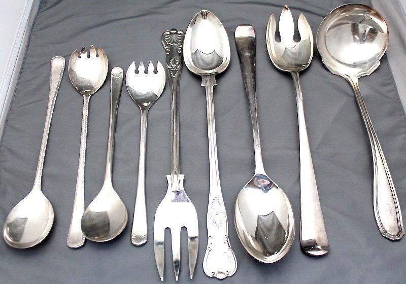 LOT VTG SILVERPLATE SALAD SERVERS LARGE LADLE (1 of 10)