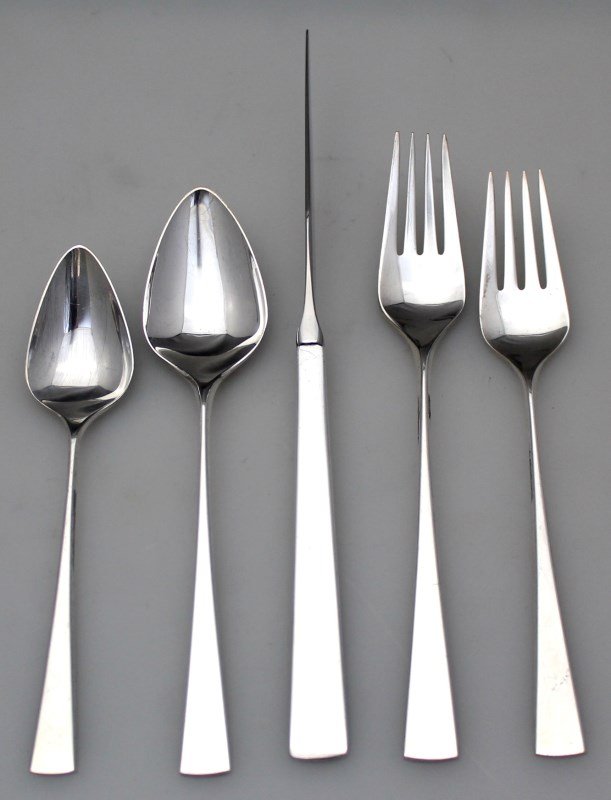 5 PC STERLING JOHN AXEL PRIP PLACE SETTING REED &: True, classic mid century modern sterling silver 5 piece place setting. Reed & Barton 1961 Dimension designed by John Axel Prip. The setting includes a 7 1/2" Dinner Fork, a 7" Individual Salad Fork, 