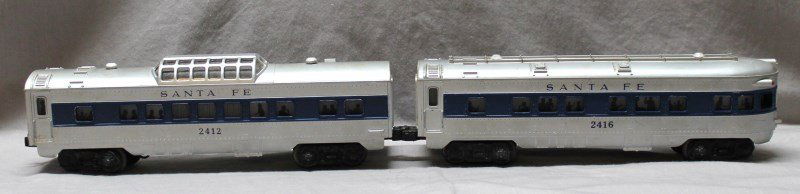 2 LIONEL TRAINS SANTA FE PASSENGER CAR No. 2416 +2412: Lionel Trains 1960s Santa Fe Vista-Dome Passenger car 2412 and a Santa Fe Observation Passenger car 2416. Both were produced by Lionel from 1959 to 1963 and often sold in sets that consisted of three