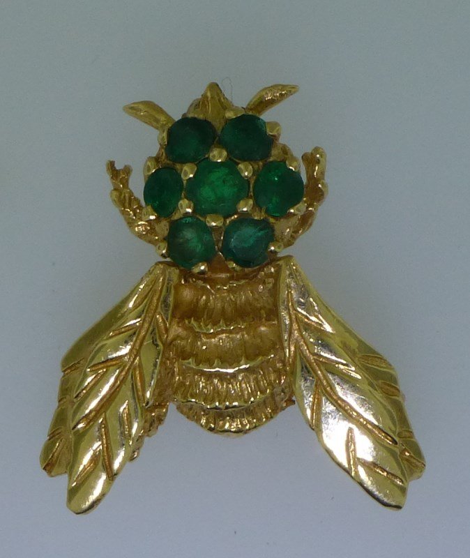 14KT GOLD EMERALD BEE BROOCH (4.10 GRAMS) (1 of 4)
