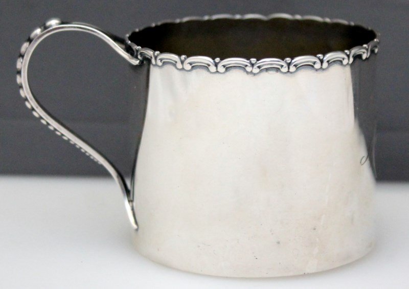 1930s STERLING SILVER CHRISTENING MUG (1 of 6)