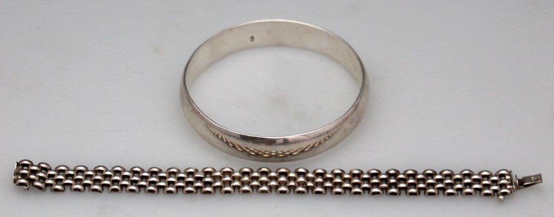 2 VINTAGE ESTATE STERLING BRACELETS (1 of 6)