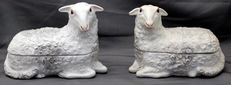 PAIR MOTTAHEDEH SHEEP SET COVERED TRINKET BOXES (1 of 10)