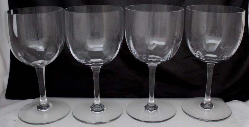 4 BACCARAT MONTAIGNE GOBLET / WINE GLASSES: 4 Baccarat Montaigne non optic Goblet / Wine Glasses. In very good condition. Measures 7" each. PROVENANCE: A Charleston SC Private Estate. Weight 2 pds 1 oz