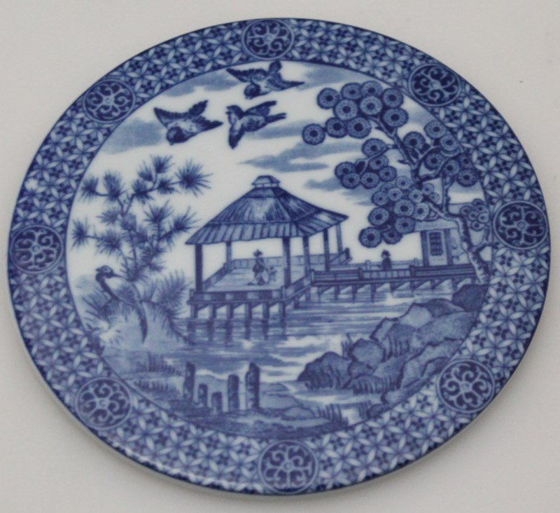 MOTTAHEDEH VLUE CANTON TEA TILE: Mottahedeh Canton Tea Tile from the Historic Charleston Reproductions Collection. PROVENANCE: A Charleston SC Private Estate. Measures 6x6 weight 9 oz