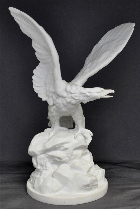 VISTA ALEGRE PORTUGAL FINE PORCELAIN EAGLE (1 of 7)