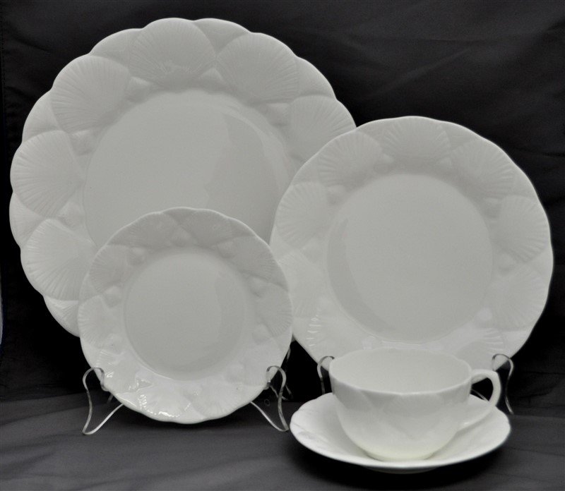 WEDGWOOD OCEANSIDE BONE CHINA DINNER SERVICE FOR 4: Wedgwood Oceanside Fine Bone China service for 4. Four 5 pc place settings. Each setting includes a dinner plate 10 3/4, a salad plate 8 1/8, a bread & butter plate 6 1/8 and a flat cup and saucer set