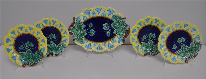 MAJOLICA GRAPE VINE LUNCHEON SET (1 of 4)