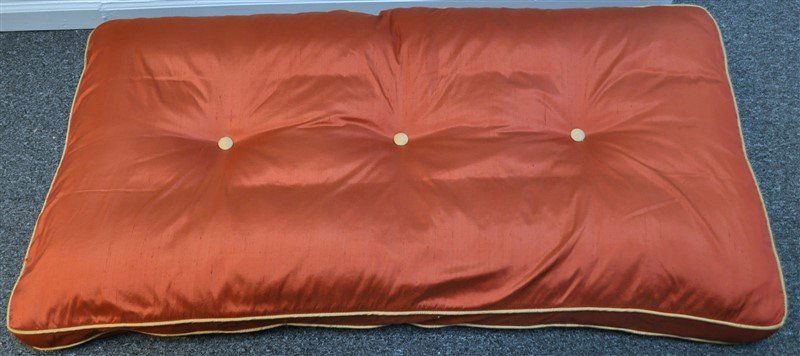SILK DUPONI WINDOW SEAT / BENCH PILLOW (1 of 5)