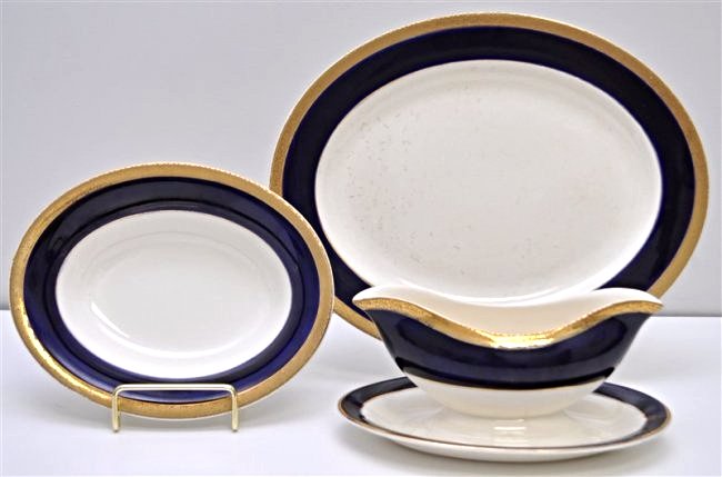 3 PC CROWN DUCAL COBALT & GOLD GRAVY - PLATTER - BOWL (1 of 8)