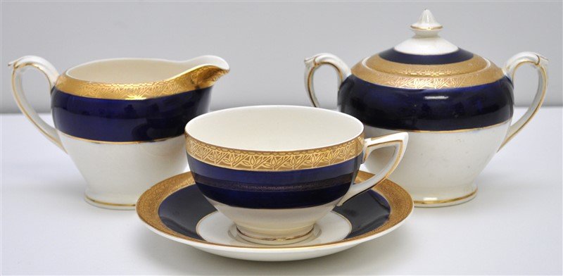 14 pc CROWN DUCAL COBALT & GOLD TEACUPS - CREAM - SUGAR (1 of 8)
