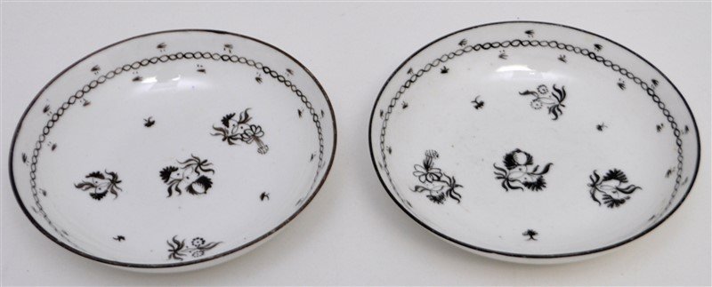 PAIR EARLY 19TH CENTURY NEW HALL PORCELAIN BOWLS (1 of 4)