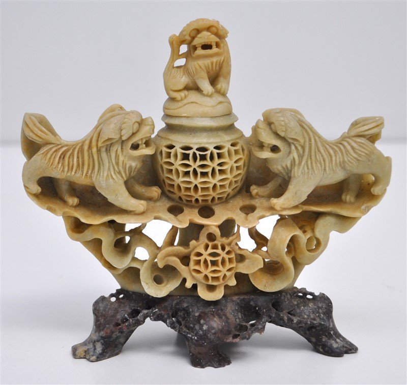 CHINESE CARVED SOAPSTONE FOO DOG CENSOR (1 of 10)