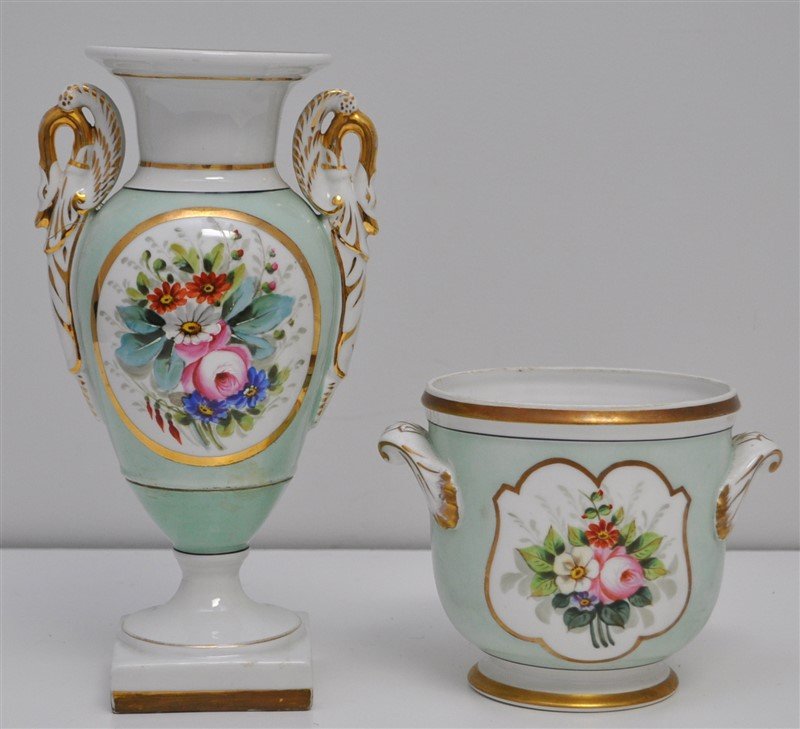 2 pc VISTA ALEGRE PORTUGAL URN & CACHEPOT (1 of 8)