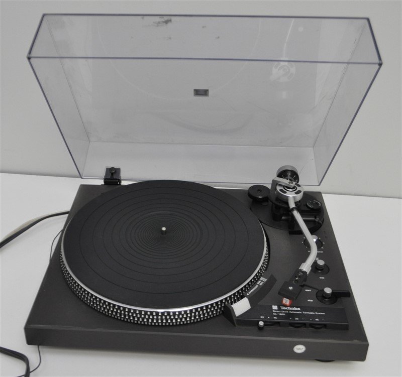 VINTAGE TECHNICS SL 1900 TURNTABLE (1 of 6)