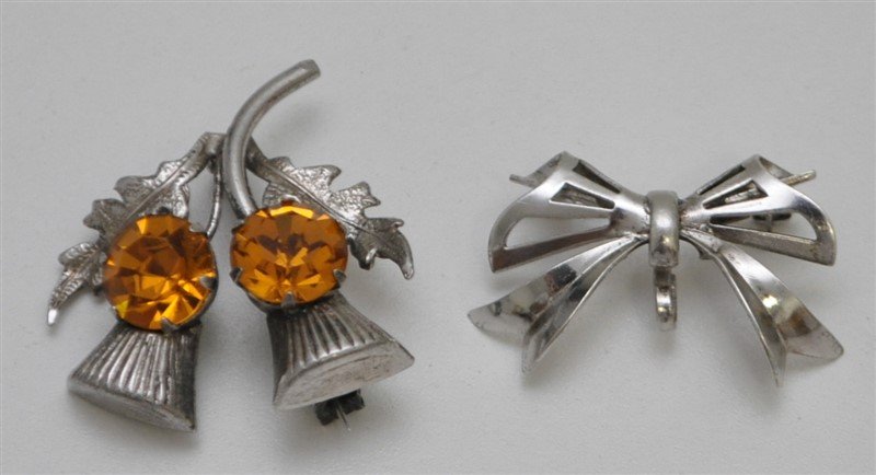 2 pc SCOTTISH STERLING SILVER THISTLE BROOCH (1 of 6)