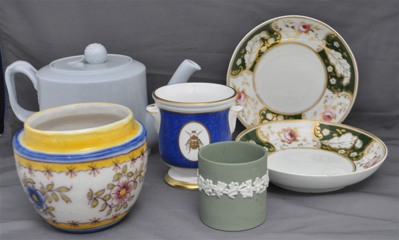 6 pc PORCELAIN LOT COPELAND SPODE WEDGWOOD + MORE: 6 Piece Porcelain / China Lot. 1. Copeland Spode England Teapot, a Reproduction of a c. 1850 Mark, N.H.S.S. on the base. 8x4.75x5.35 . 2. A small Wedgwood green jasperware vase 2.25x2.25x2. 3. A White