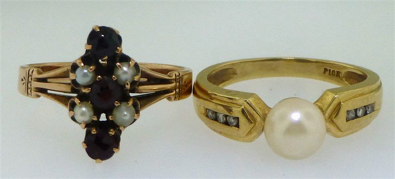TWO 10KT GOLD PEARL RINGS (5.10 GRAMS) (1 of 6)