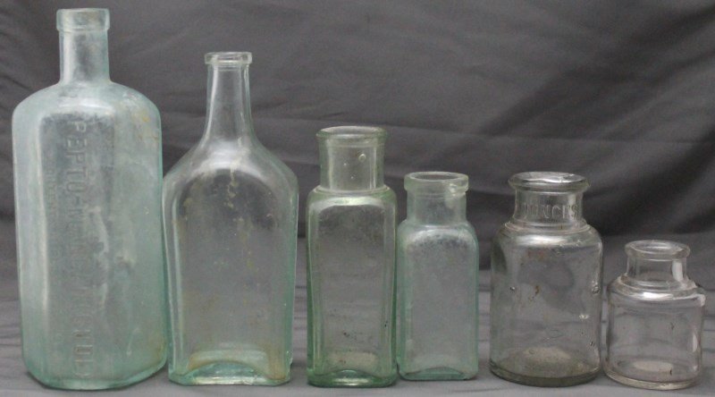 6 pc ANTIQUE BOTTLES PEPTO MANCAN - ED PINUAD + MORE (1 of 8)