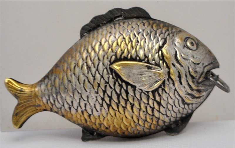 ANTIQUE FIGURAL FLOUNDER FISH SILVER TAPE MEASURE (1 of 6)