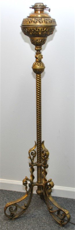 ORNATE VICTORIAN WROUGHT IRON PIANO LAMP (1 of 6)