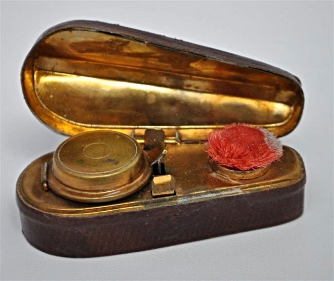 ANTIQUE FIGURAL TRAVELING INKWELL (1 of 8)