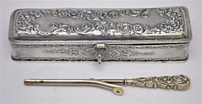 VICTORIAN TRAVELING CURLING IRON KIT (1 of 9)