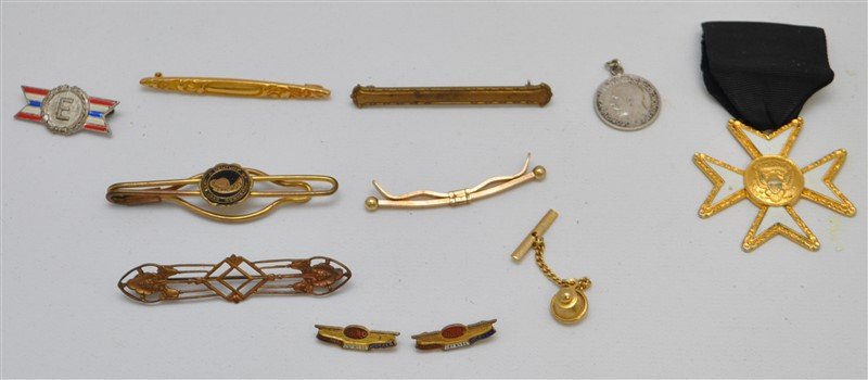 GROUP VINTAGE 1910-40S PINS + MORE (1 of 7)