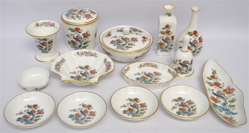 13 pc WEDGWOOD KUTANI CRANE VASES - TRAYS + MORE: 13 Wedgwood Kutani Crane Accent Items. 1. Lidded Candy 5 1/2", Small Tray 5 1/8", 4 Coasters 4", Small Dish 2 3/4", Leaf Tray 9 1/4", Scallop Dish 6", Flared Vase 3 1/2", Bud Vase 5 3/4", Square Vase