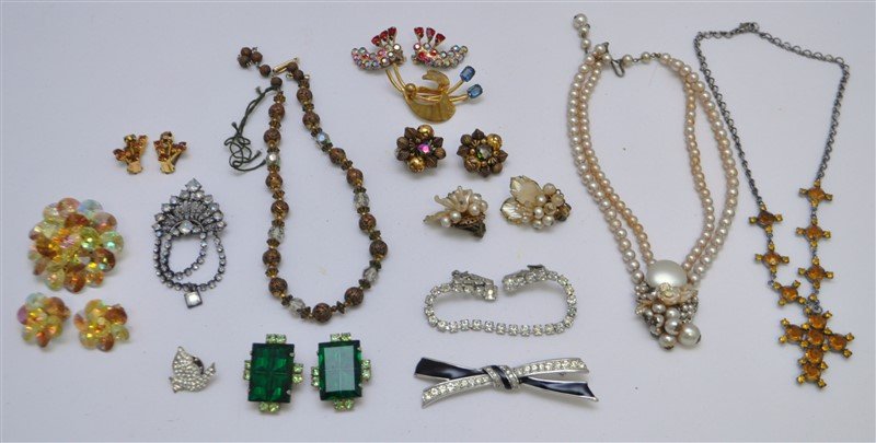 15 pc 1950-60s VTG  RHINESTONE JEWELRY ITEMS. (1 of 9)