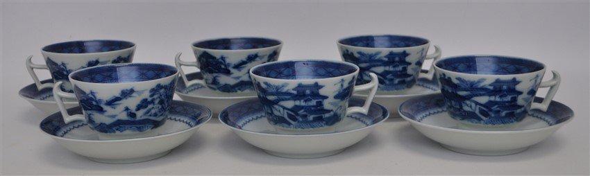 12 PC MOTTAHDEH BLUE CANTON CUP & SAUCER SETS: Six Mottahedeh Blue Canton Footed Cup and Saucer Sets. Licensed by the Historic Charleston Foundation. Dimensions: Cups 2 3/8 Tall, Saucers 5.50"x5.50". All are in excellent, like new condition. To sh