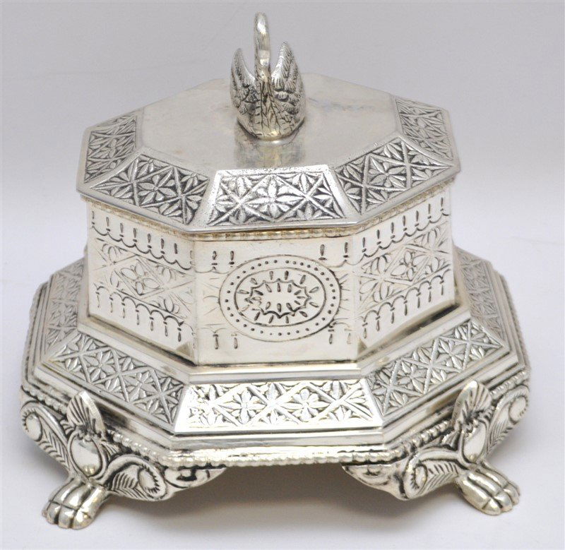 SILVER SWAN TOPPED OCTAGONAL BOX (1 of 9)