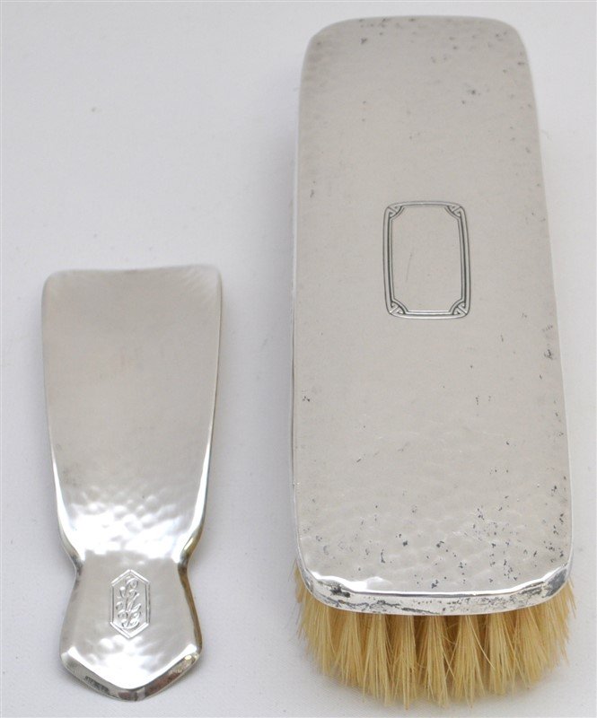 2PC STERLING GENTLEMENS BRUSH & SHOE HORN (1 of 10)