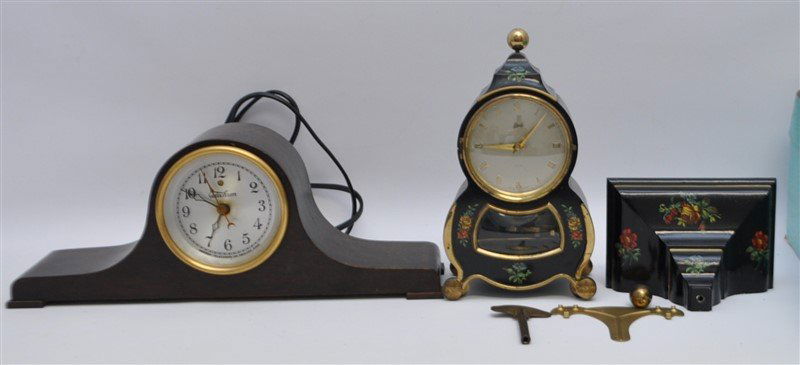 2 VINTAGE CLOCKS SCHATZ  & TELECHRON (1 of 7)