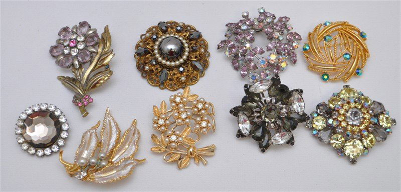 9 PC VINTAGE MULTI COLOR RHINESTONE BROOCHES (1 of 6)
