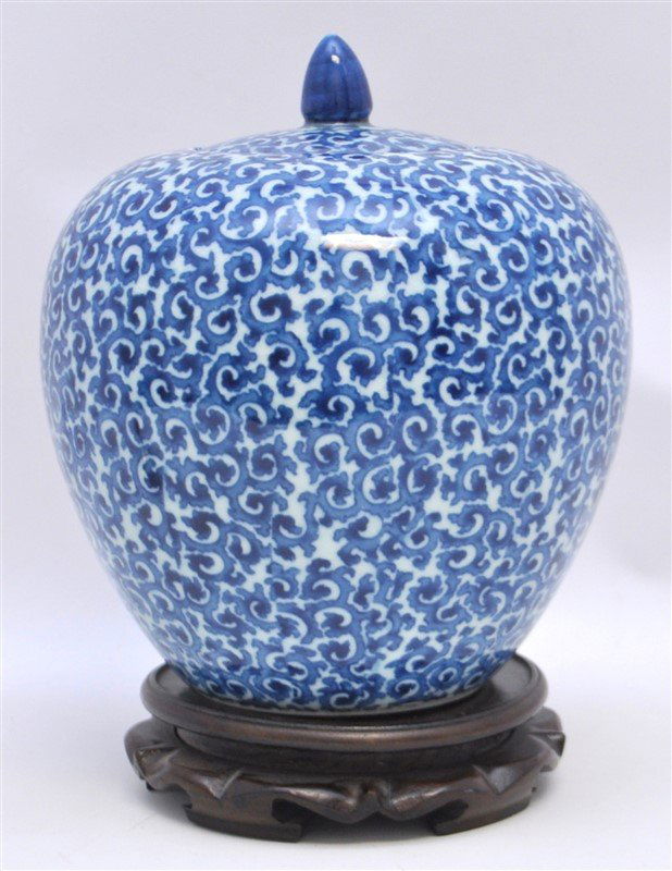 CHINESE EXPORT BLUE & WHITE GINGER JAR (1 of 7)