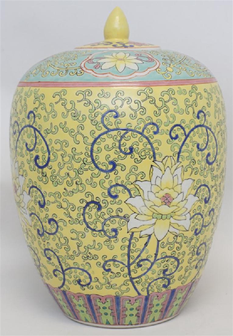 FAMILLE JUANE LOTUS VASE (1 of 6)