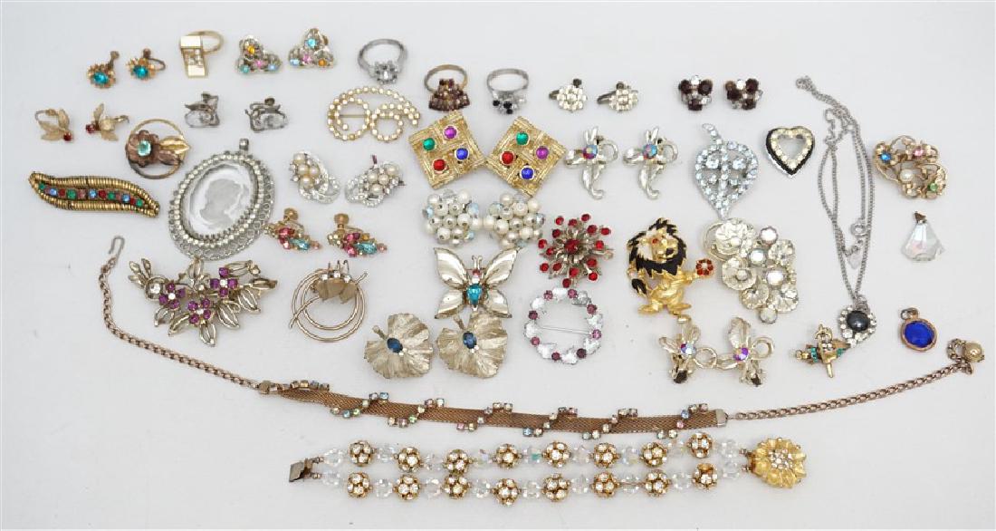 37 PC VTG COLOR RHINESTONE JEWELRY LOT (1 of 6)