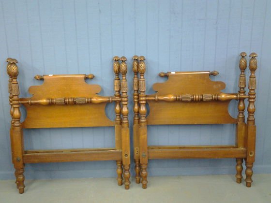 twin pineapple beds: Paine furniture company Boston Mass. 4 poster pineapple twin beds.47 inches tall x 39 1/2 inches wide.