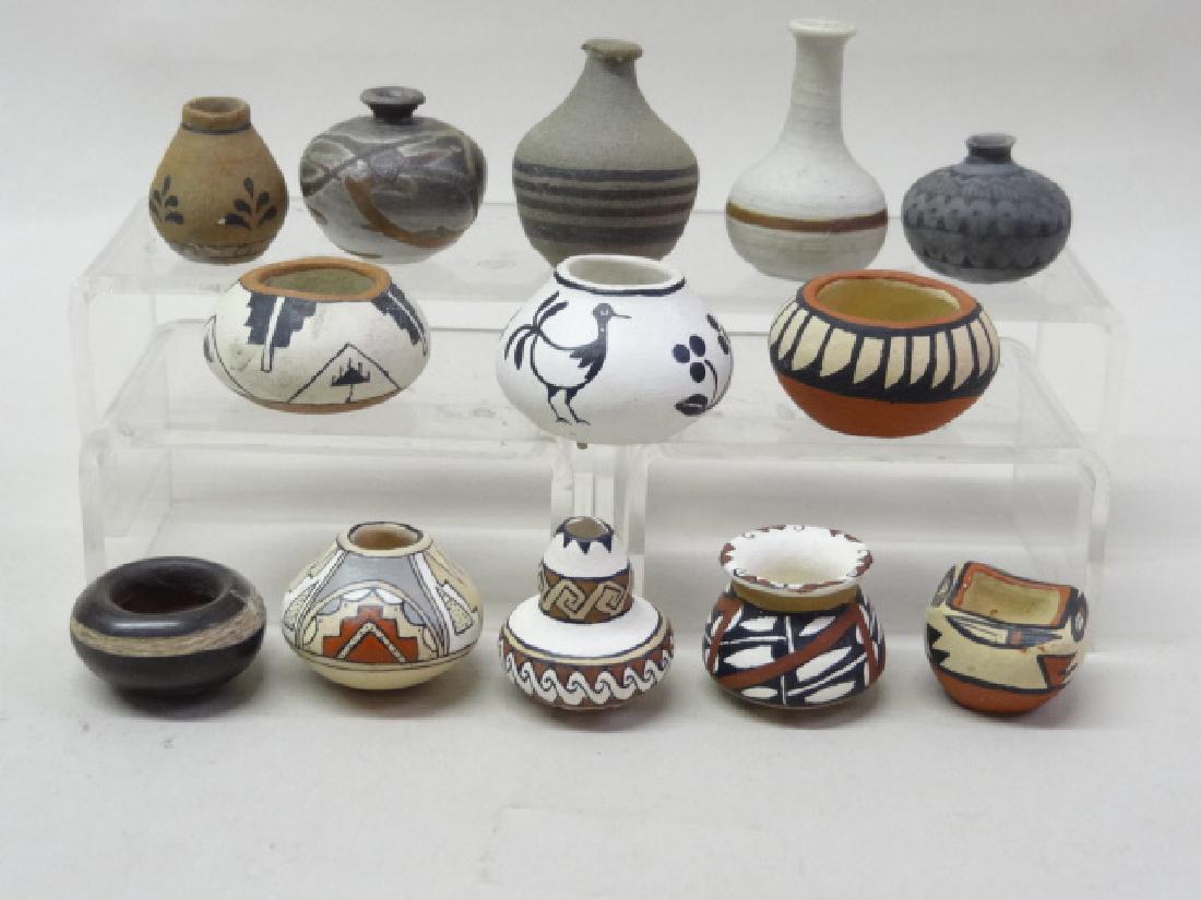 Miniature Native American Pottery (1 of 1)