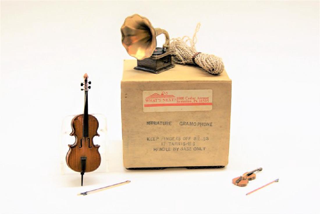 Dollhouse Miniature Musical Instruments (1 of 5)