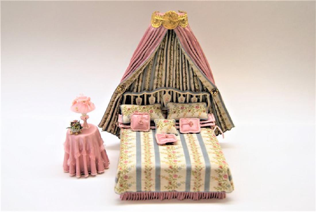 Dollhouse Bed & Accessories (1 of 3)