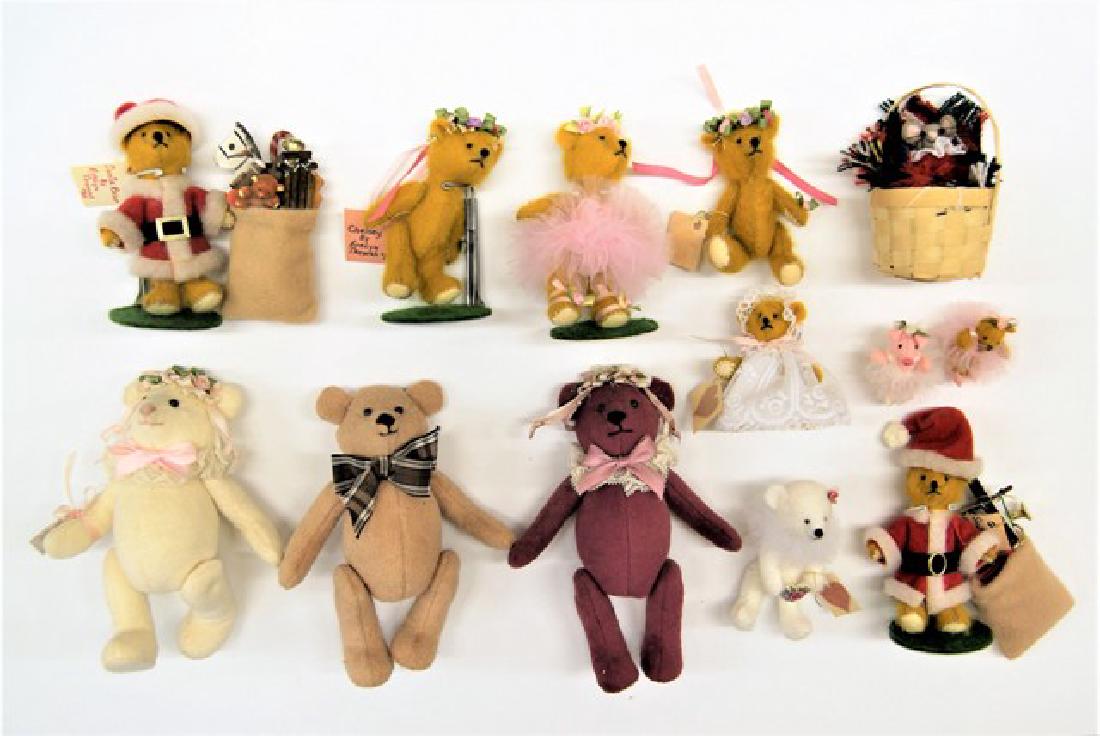 Group Artisan Miniature Teddy Bears (1 of 2)