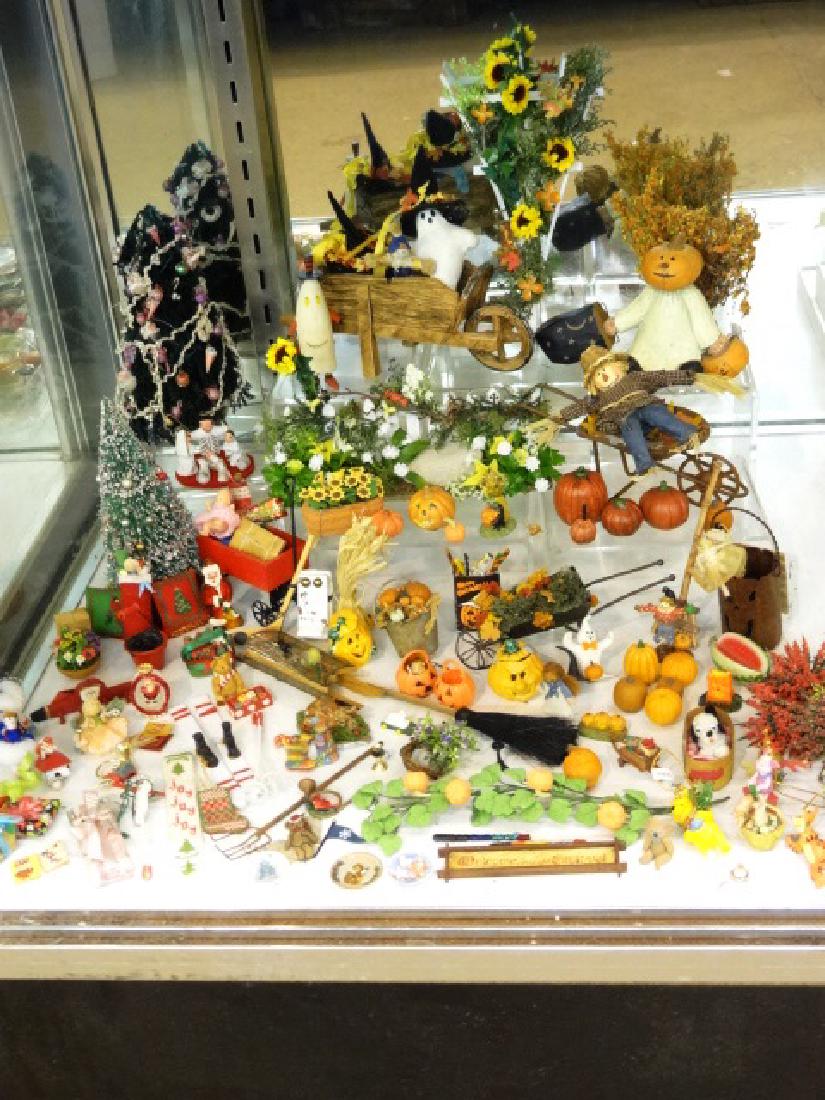 Huge Group of Dollhouse Holiday Decorations (1 of 3)